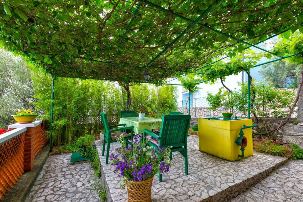 Apartments Nona, Miholascica Εξωτερικό φωτογραφία