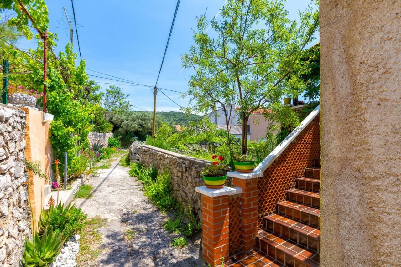 Apartments Nona, Miholascica Εξωτερικό φωτογραφία