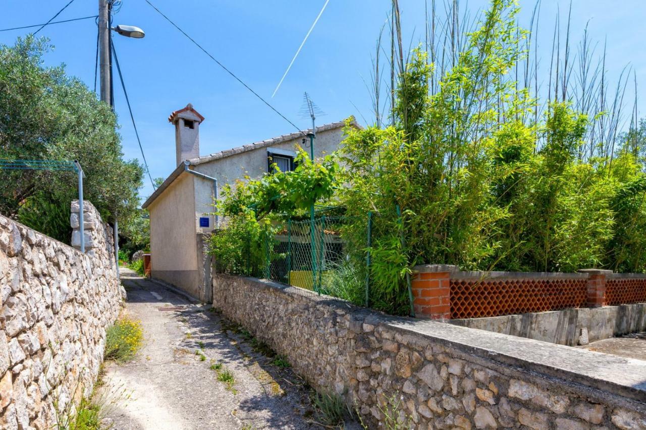 Apartments Nona, Miholascica Εξωτερικό φωτογραφία