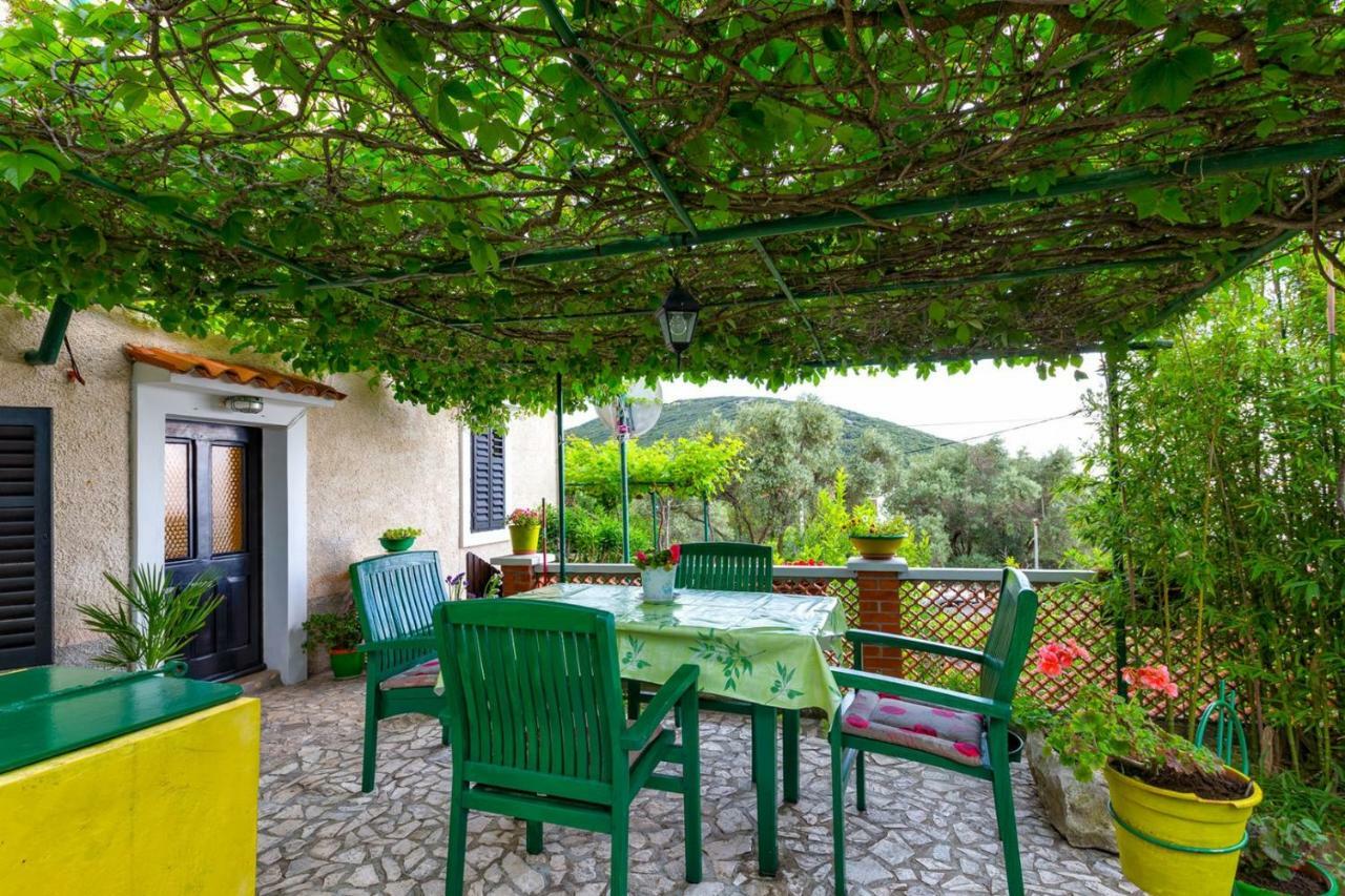 Apartments Nona, Miholascica Εξωτερικό φωτογραφία