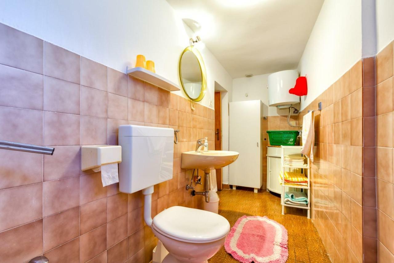 Apartments Nona, Miholascica Εξωτερικό φωτογραφία