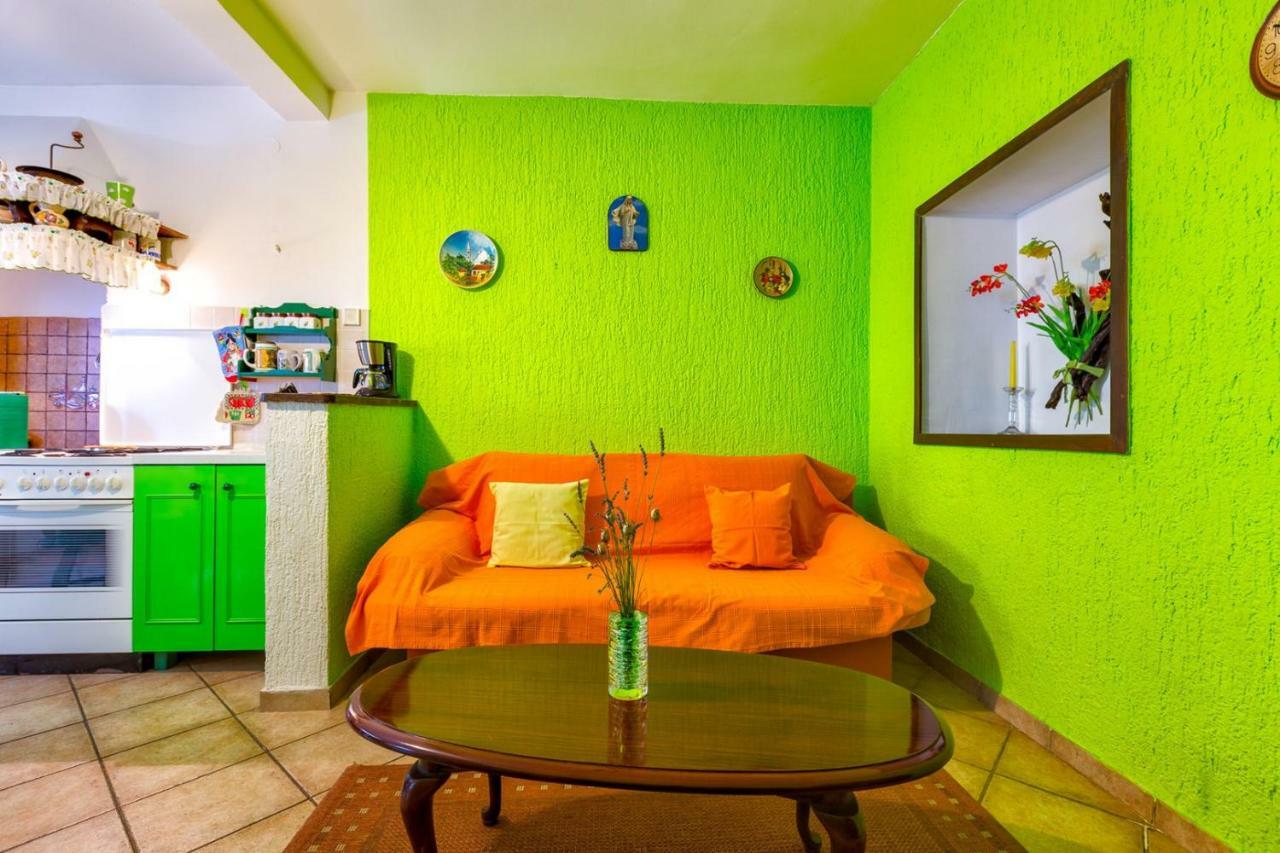 Apartments Nona, Miholascica Εξωτερικό φωτογραφία